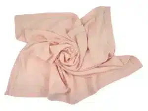 Kocyk Otulacz muślinowy letni z koronką Brzoskwinia