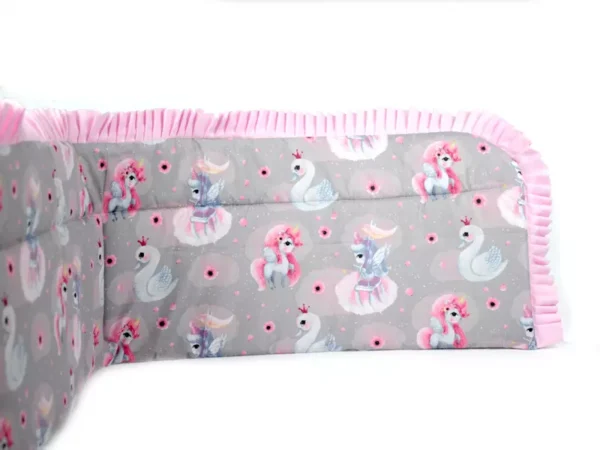 ochraniacz_do_lozeczka_bajkoweZwierzatka_szary-1.webp