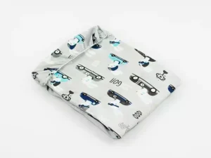 PRZEŚCIERADŁO BAWEŁNIANE Z GUMKĄ wzór zając w aucie