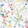 tkanina-bawelniana-kwiaty-kolorowe-z-galazkami-na-bialym-tle.webp